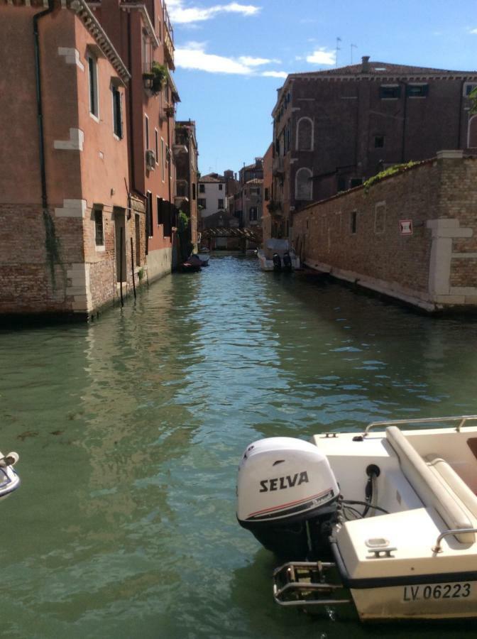 Appartamento Con Vista เวนิส ภายนอก รูปภาพ