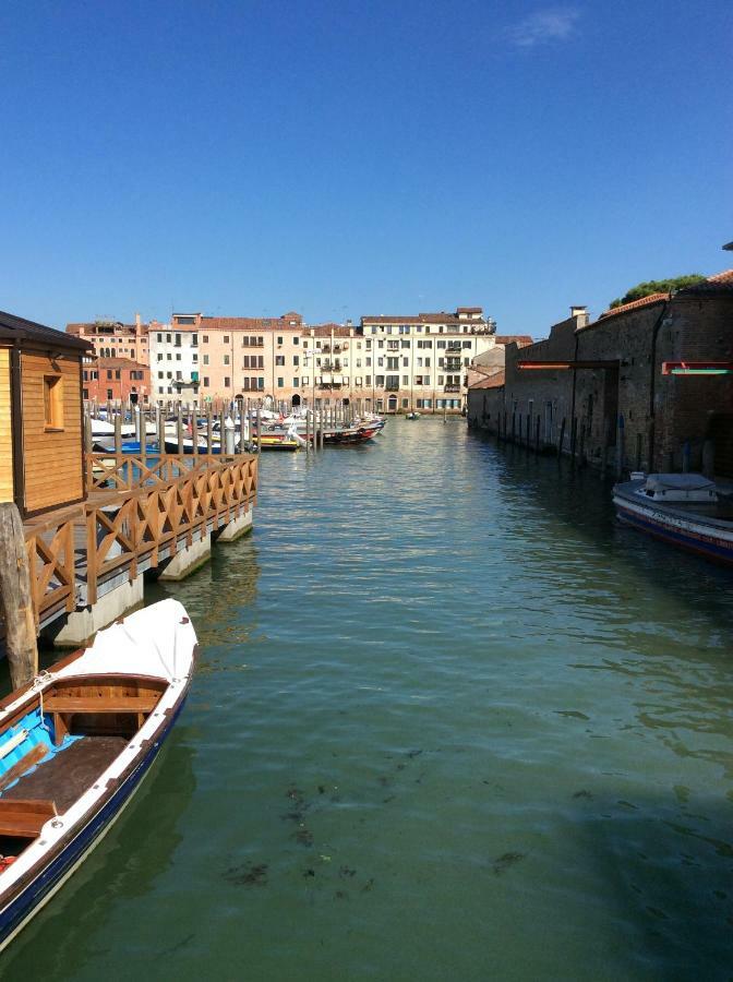 Appartamento Con Vista เวนิส ภายนอก รูปภาพ